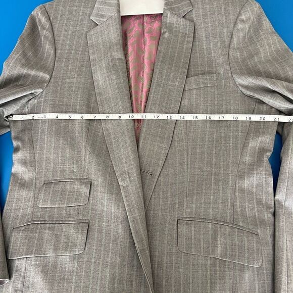 Men’s Sam’s Tailor’s Custom Suit. Excellent Condition. Size 44L - Picture 10 of 16
